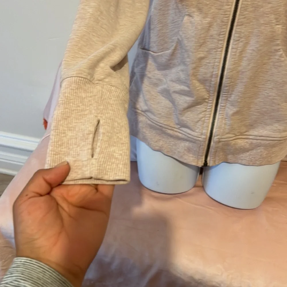 Lululemon Jacket - Picture 2 of 8